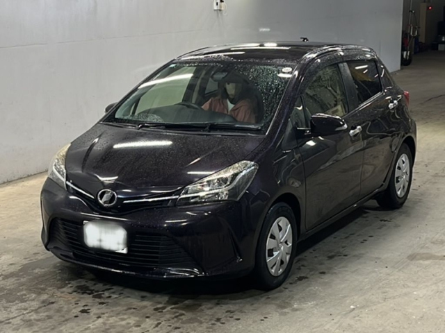 TOYOTA VITZ 2016