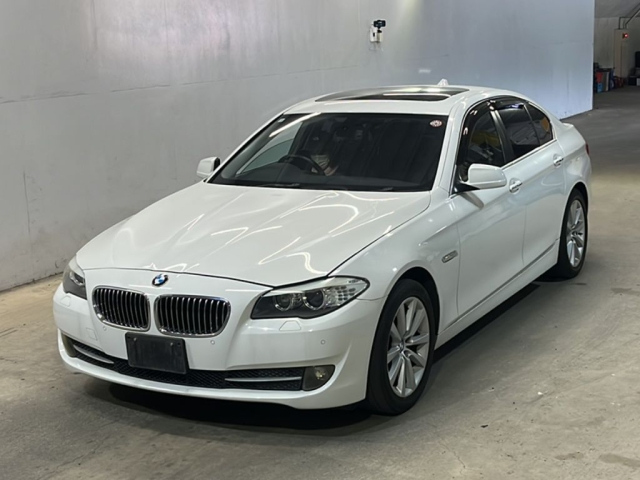 BMW 5 SERIES 2010