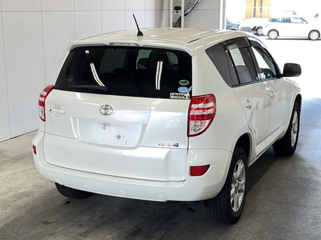 TOYOTA RAV4 2010