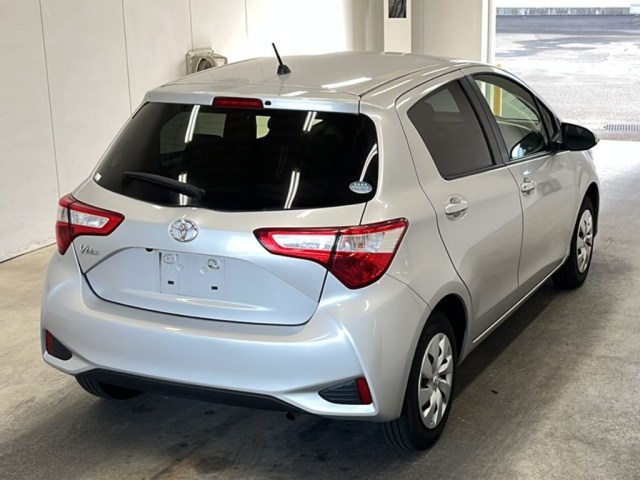 TOYOTA VITZ 2019