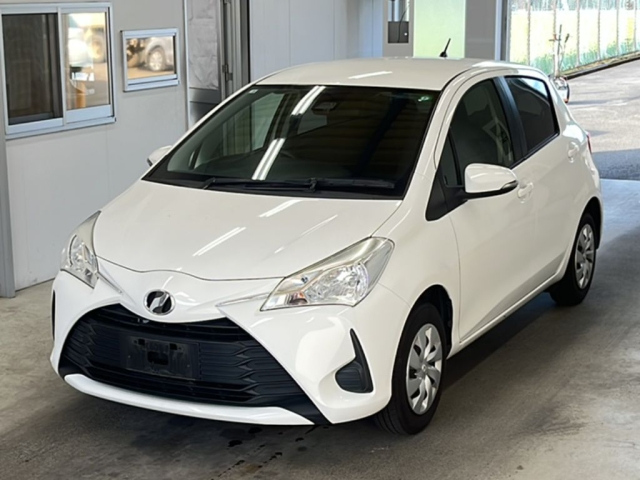 TOYOTA VITZ 2019
