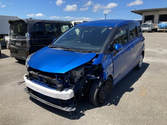 TOYOTA SIENTA 2016