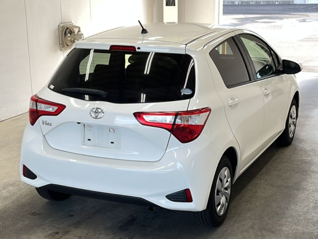 TOYOTA VITZ 2019