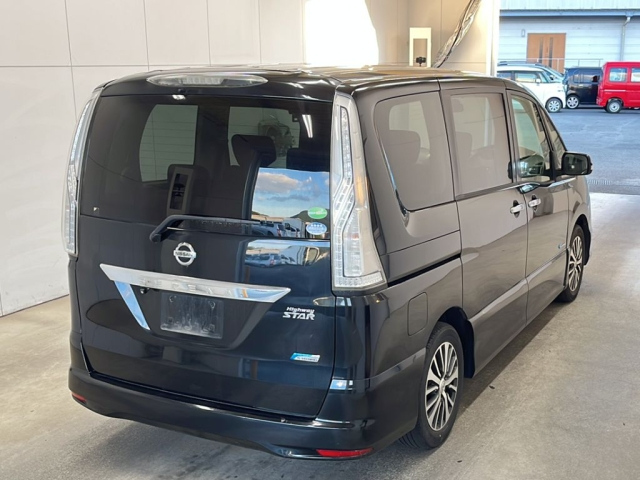 NISSAN SERENA 2015