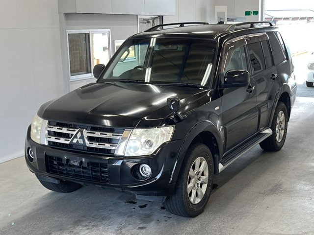MITSUBISHI PAJERO 2012