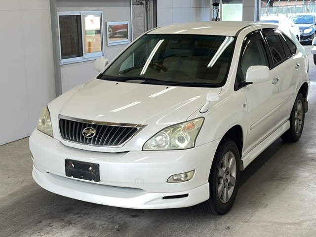 TOYOTA HARRIER 2010