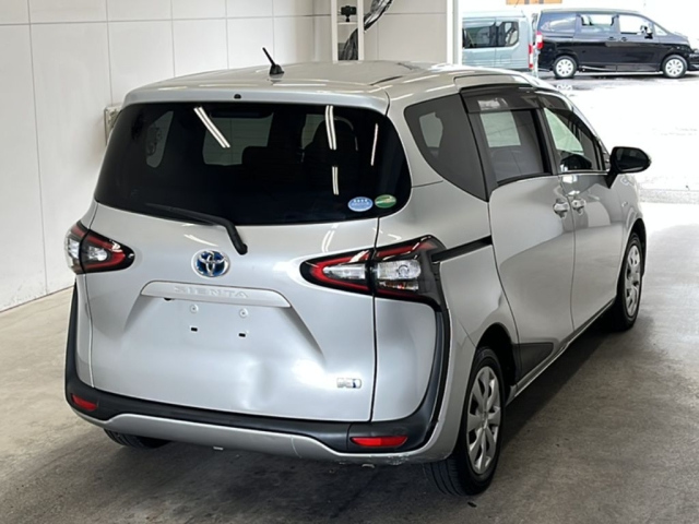 TOYOTA SIENTA 2018