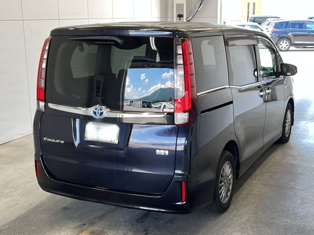TOYOTA ESQUIRE 2015
