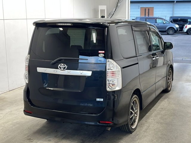 TOYOTA VOXY 2008
