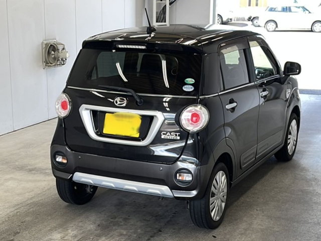 DAIHATSU CAST 2015