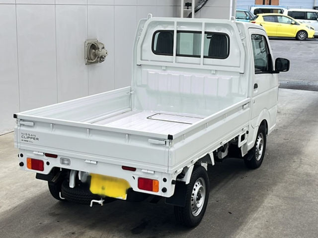 NISSAN CLIPPER TRUCK 2024