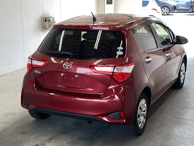 TOYOTA VITZ 2018