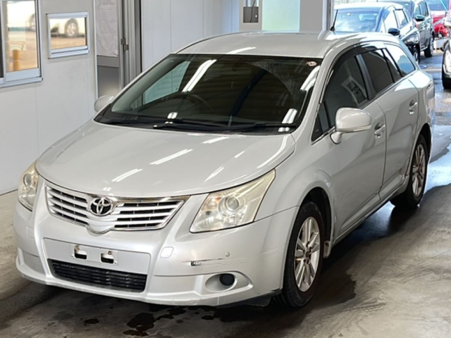 TOYOTA AVENSIS WAGON 2012