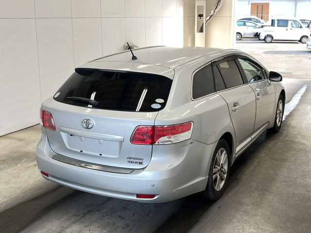 TOYOTA AVENSIS WAGON 2012