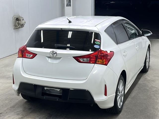 TOYOTA AURIS 2013