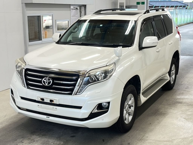 TOYOTA LAND CRUISER PRADO 2016
