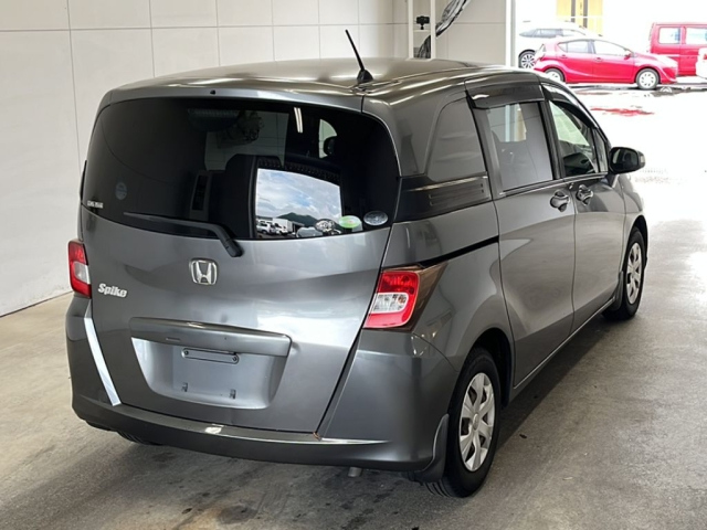 HONDA FREED 2012