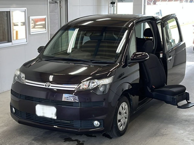 TOYOTA SPADE 2017