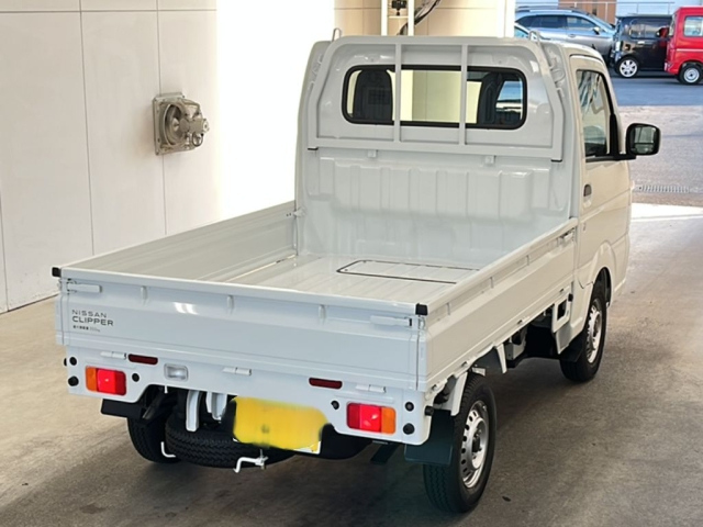 NISSAN CLIPPER TRUCK 2024