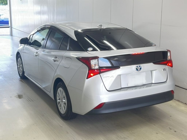 TOYOTA PRIUS 2019