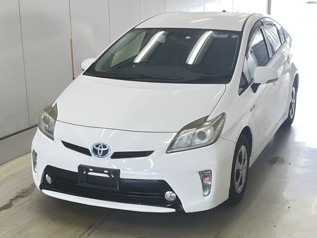 TOYOTA PRIUS 2012