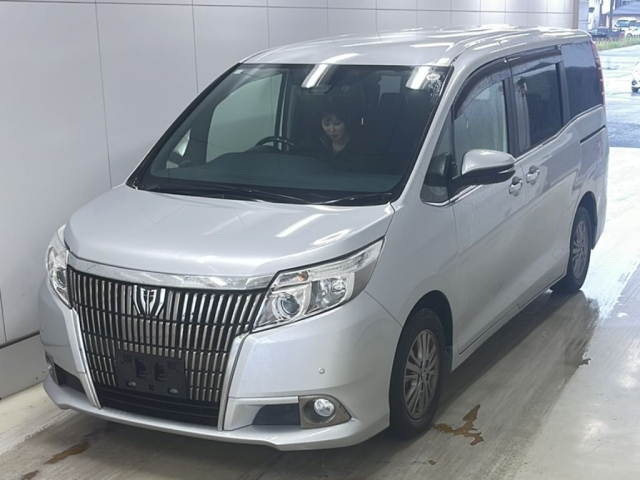TOYOTA ESQUIRE 2017