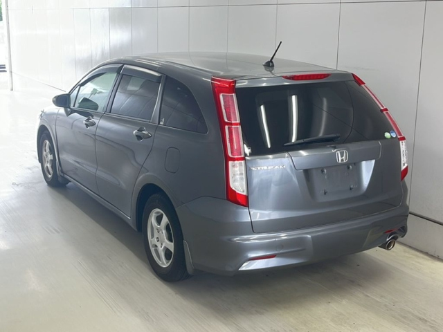 HONDA STREAM 2010