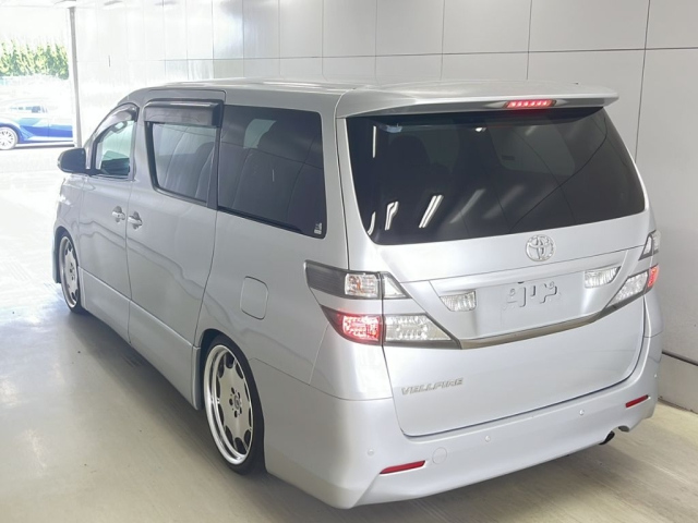 TOYOTA VELLFIRE 2008