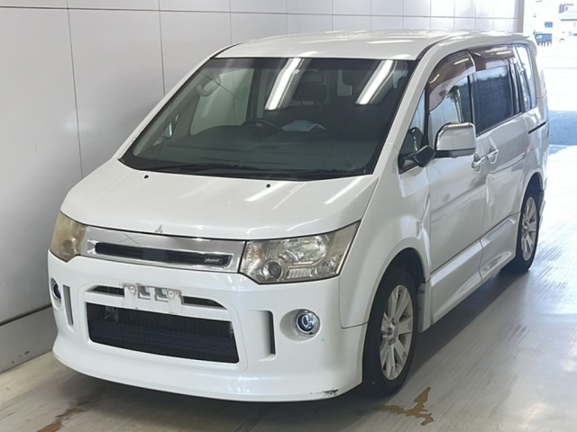 MITSUBISHI DELICA D5 2012
