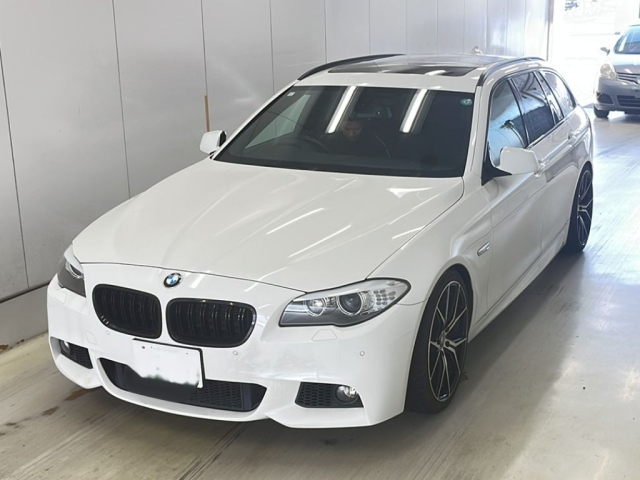 BMW 5 SERIES 2012