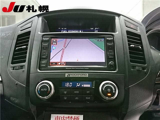 MITSUBISHI PAJERO 2011