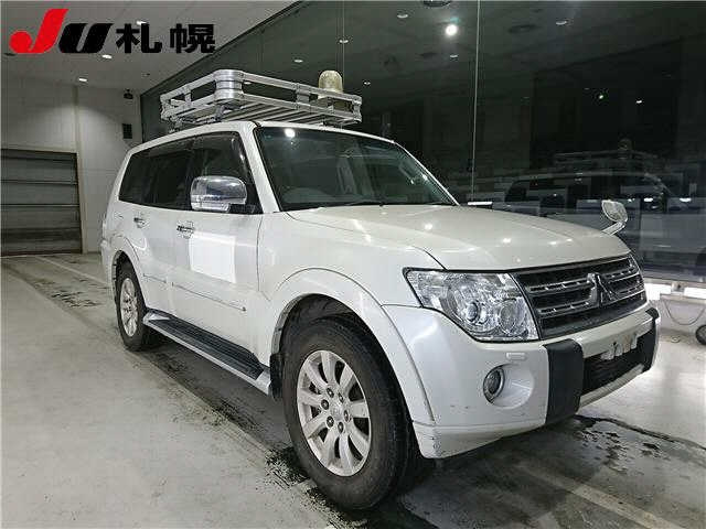 MITSUBISHI PAJERO 2011