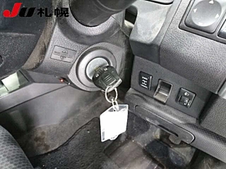 NISSAN WINGROAD 2010