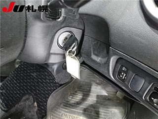 MITSUBISHI COLT PLUS 2009