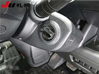 NISSAN SERENA 2010