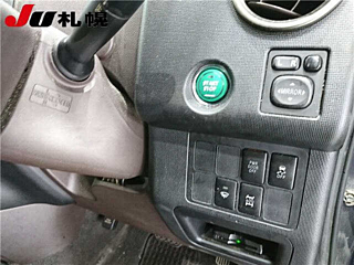 TOYOTA SPADE 2012