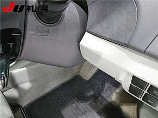 TOYOTA PRIUS 2011