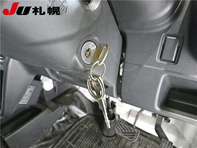 NISSAN CLIPPER TRUCK 2017