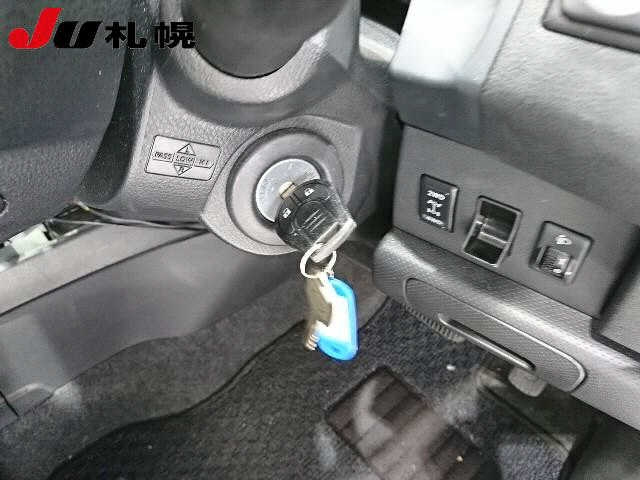 NISSAN WINGROAD 2011