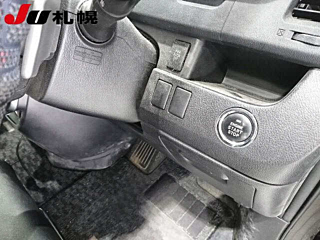TOYOTA VOXY 2012