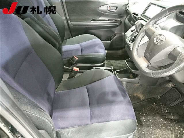 TOYOTA WISH 2016