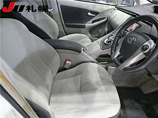 TOYOTA PRIUS 2011