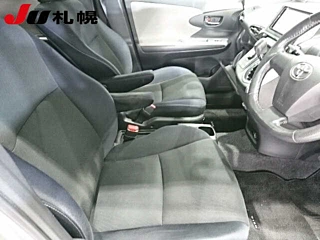TOYOTA WISH 2009