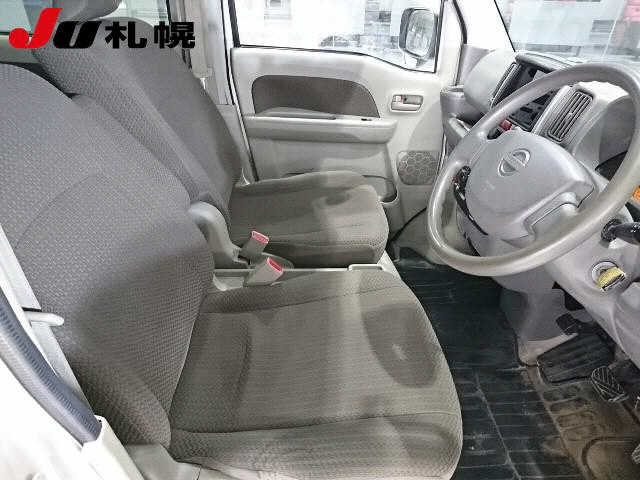 NISSAN CLIPPER VAN 2017