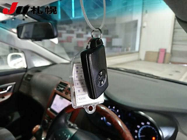 TOYOTA MARK X ZIO 2010