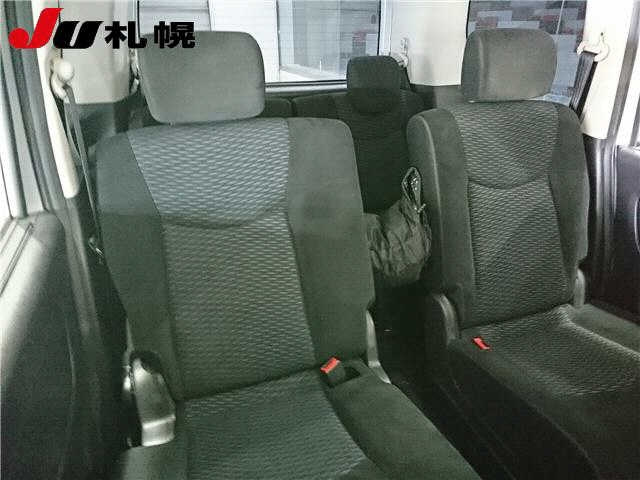 NISSAN SERENA 2011