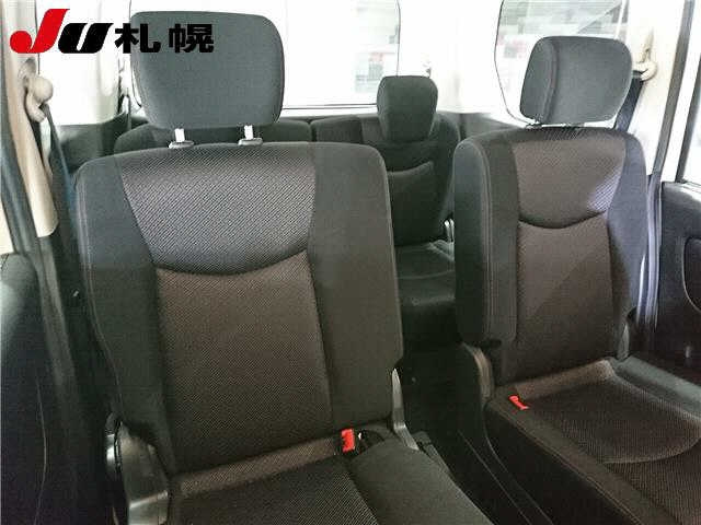 NISSAN SERENA 2011