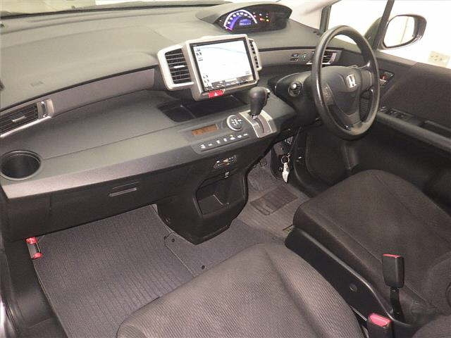 HONDA FREED 2013