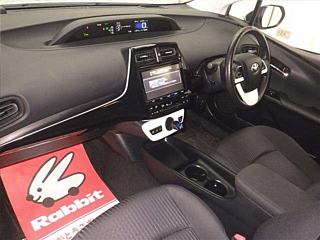 TOYOTA PRIUS 2016
