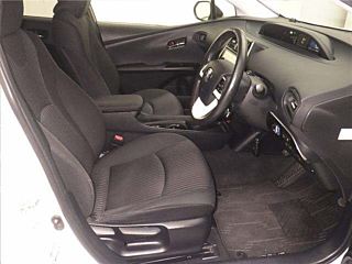 TOYOTA PRIUS 2016